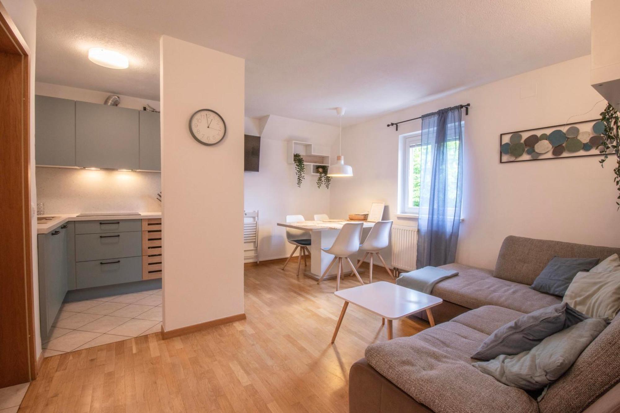 Apartment Above Lake Bled Bagian luar foto
